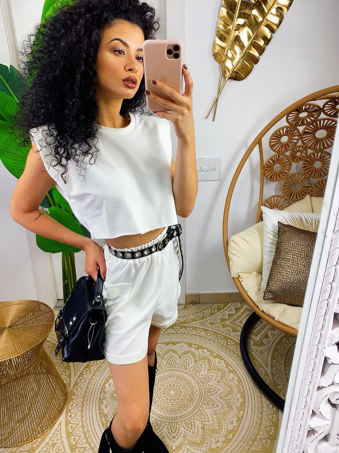 Completo sportivo maglia e short bianco