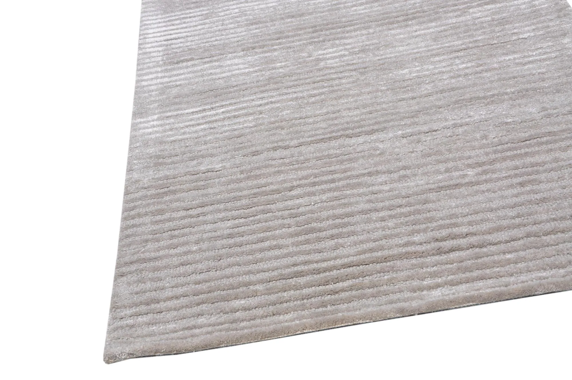 Edgy Collection Tufted Silver Area Rug- 2' 6" X 10' 0"