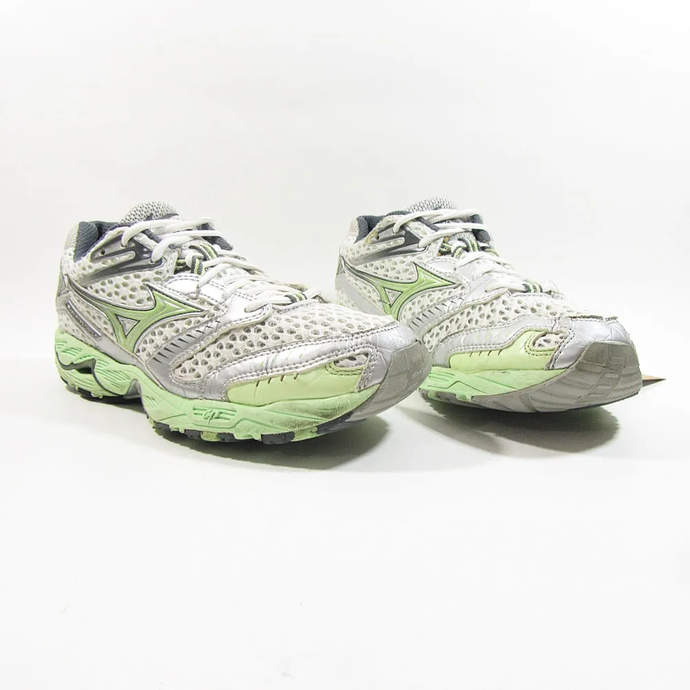 MIZUNO Wave Precision